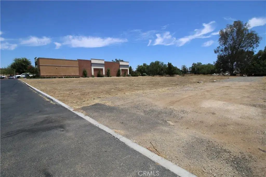 Wingate, Menifee