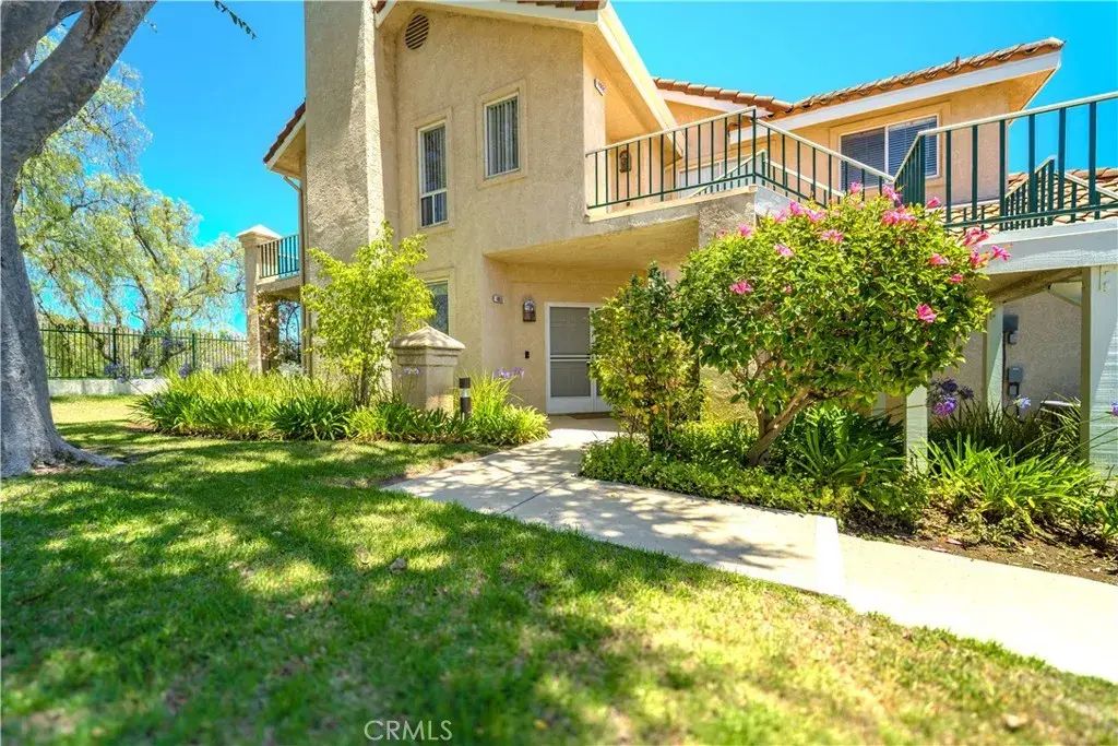 405 Huyler Lane D, Simi Valley