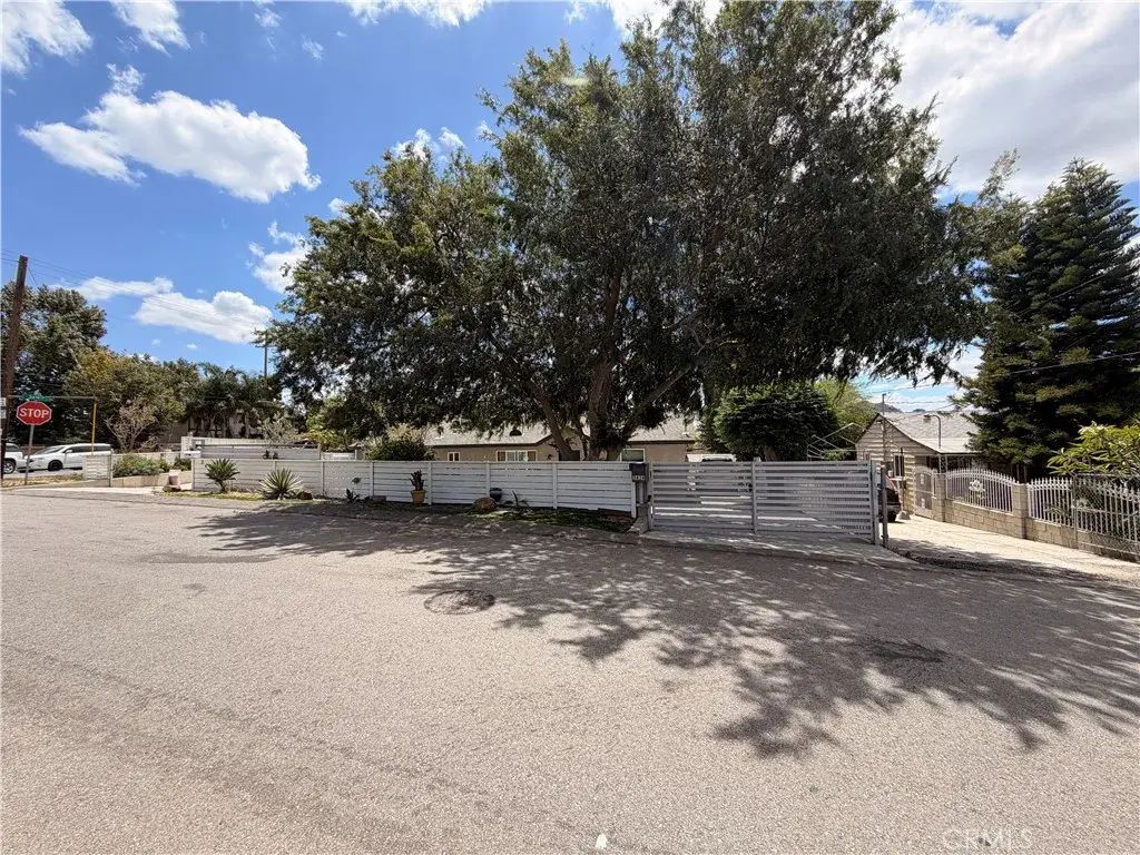3434 Pontiac, Jurupa Valley