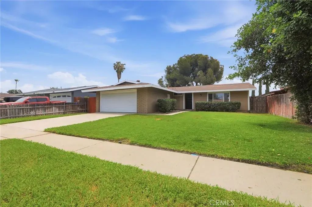 2141 E Bessant, San Bernardino