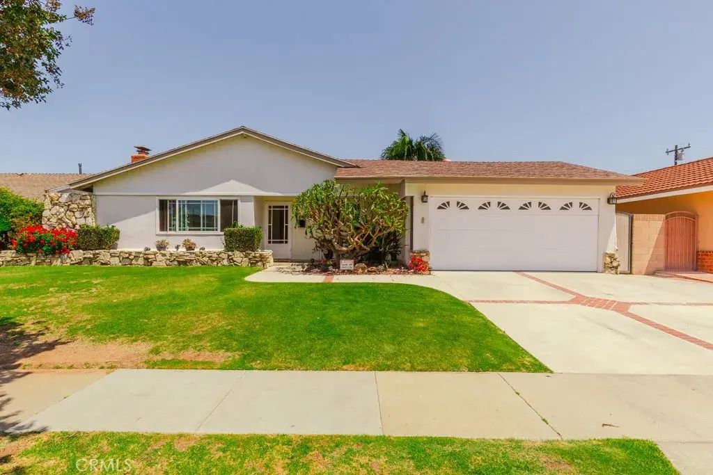 9331 La Cortinilla Avenue, Fountain Valley