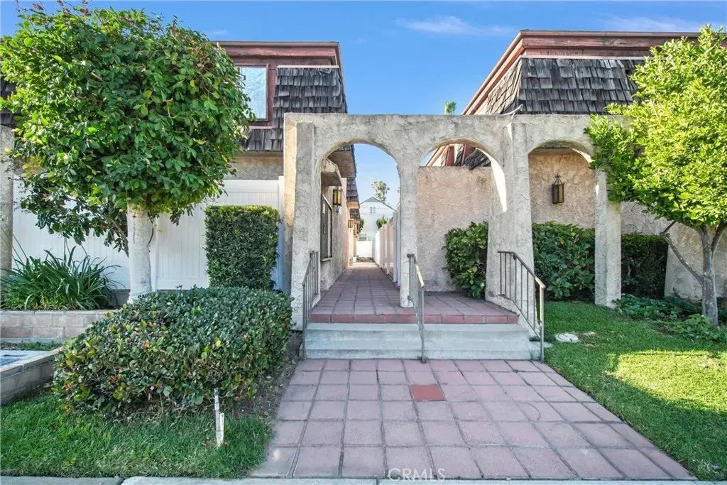 1767 S 4th, Alhambra