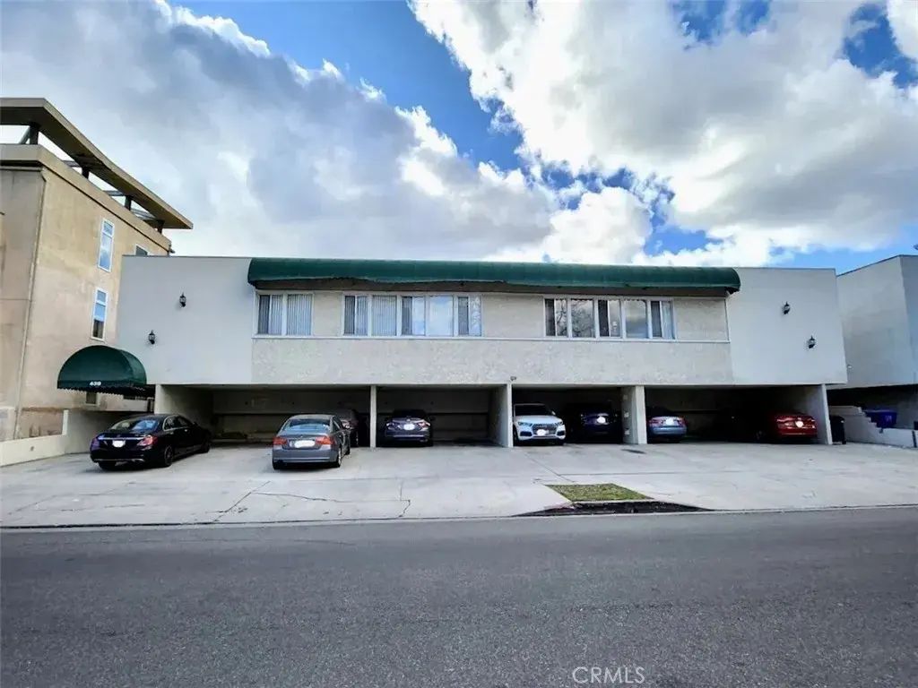 439 S Le Doux Road 1, Los Angeles