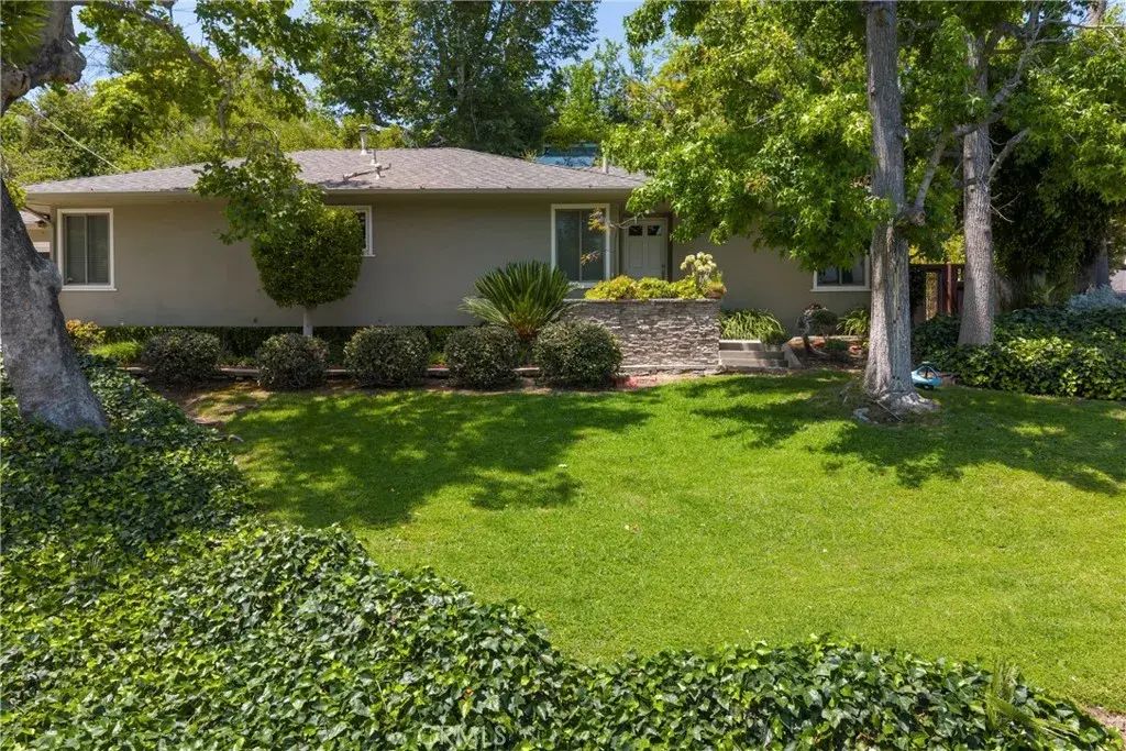 229 Glenullen, Pasadena