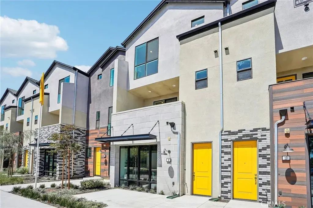 5876 Linden Ave Avenue 9, Long Beach