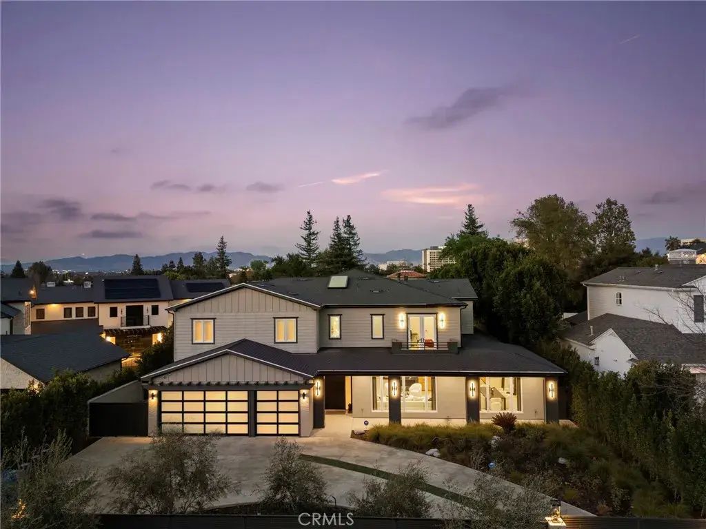 15547 Valley Vista Boulevard, Encino