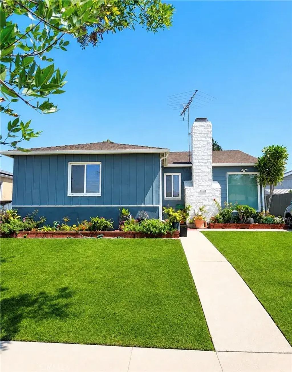 523 W 35th, Long Beach