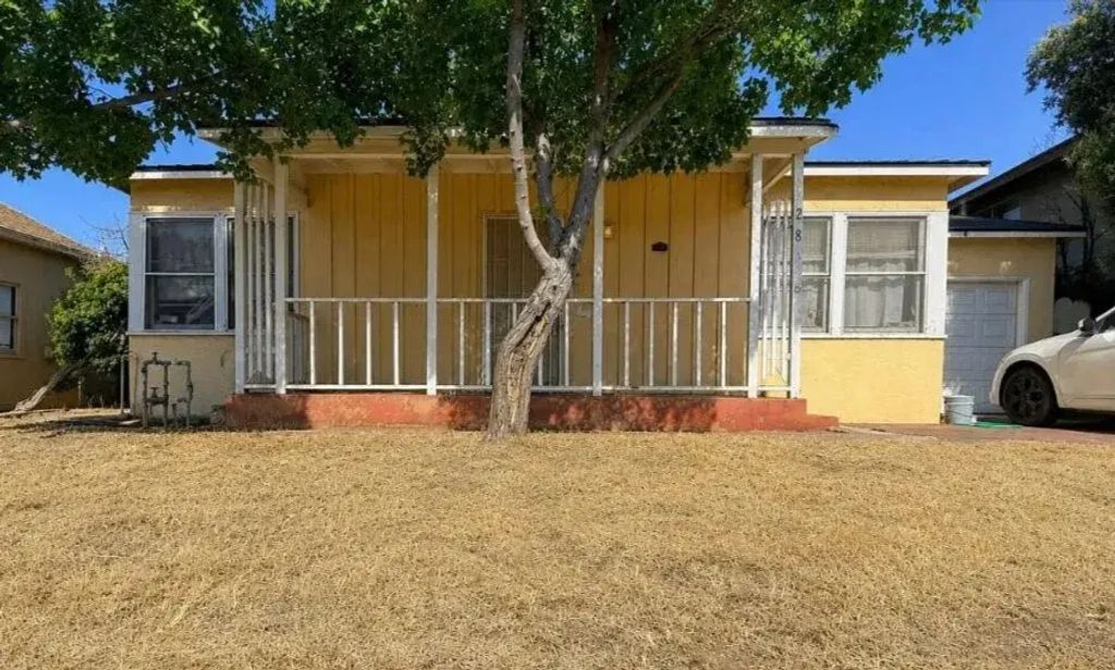 728 N Palm, Fresno