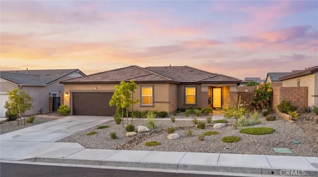 13759 Asprey St, Victorville