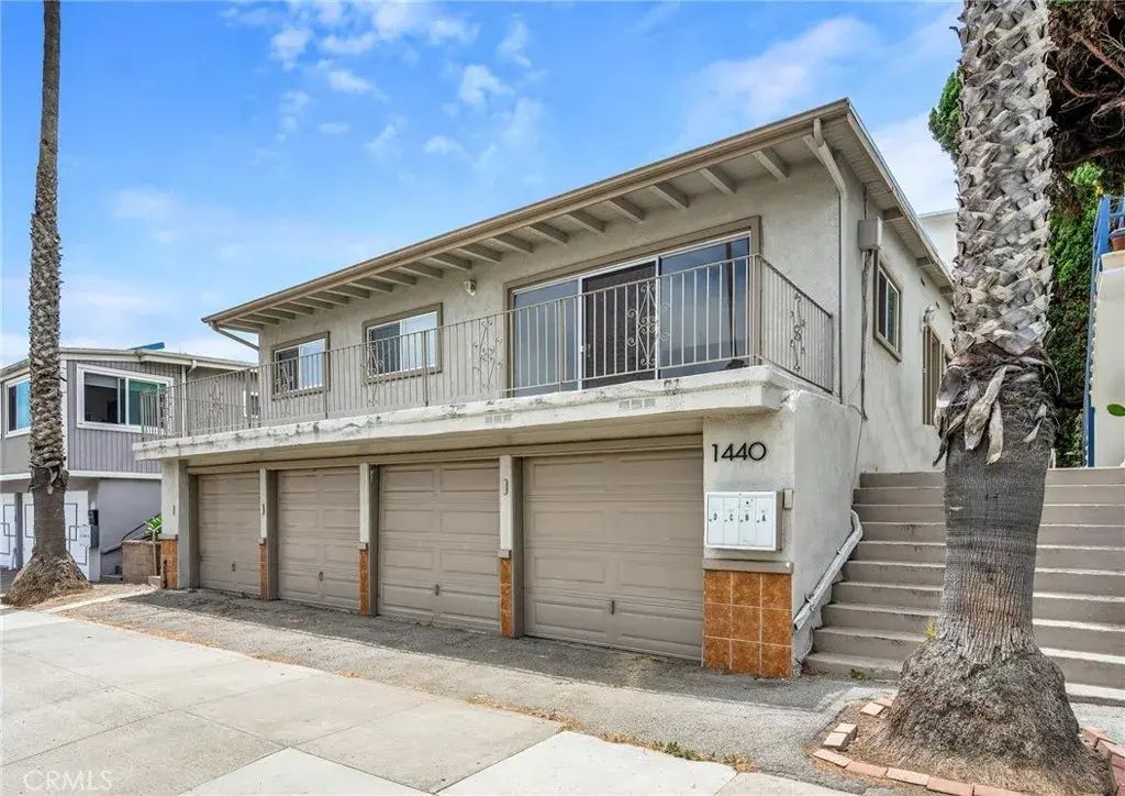 1440 Manhattan Beach D, Manhattan Beach