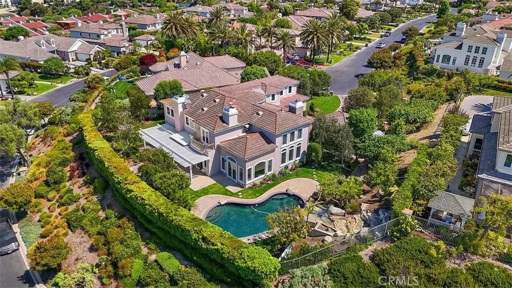 19 Santa Rosa, Rolling Hills Estates