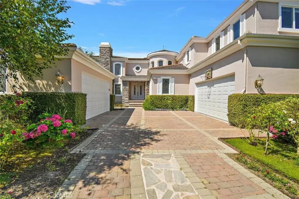 19 Santa Rosa, Rolling Hills Estates