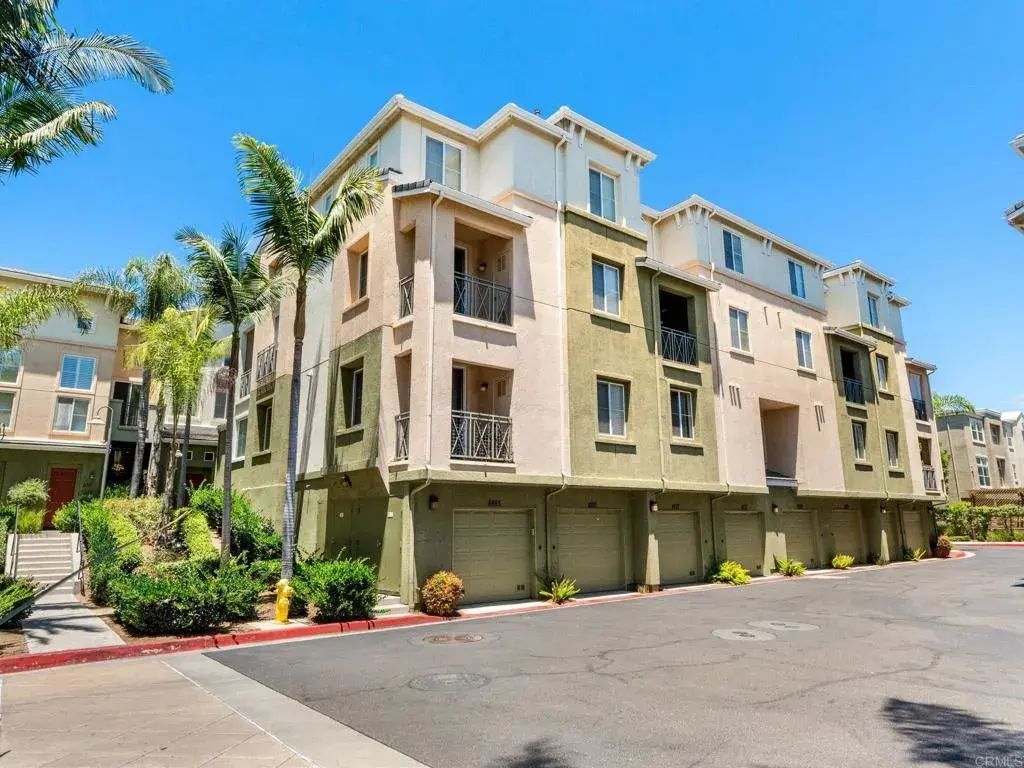 8877 Tribeca Circle, 