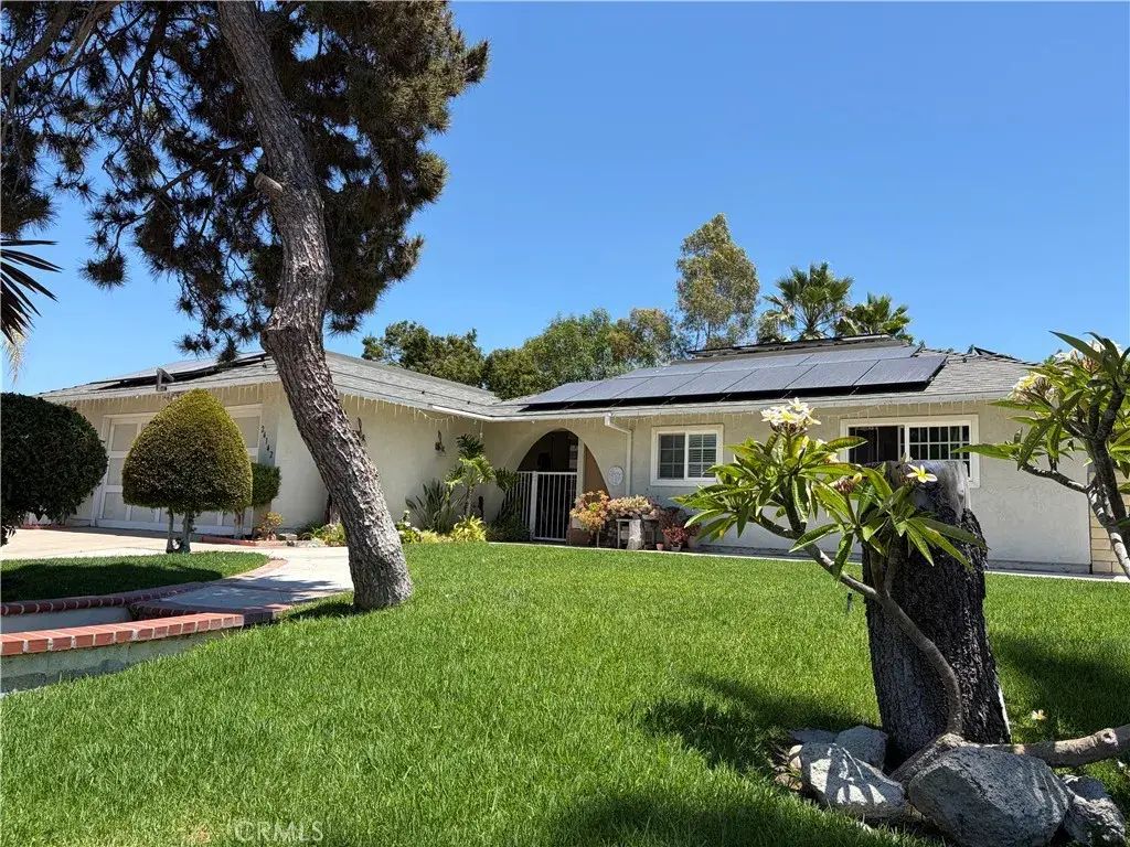 24142 Delphi, Mission Viejo