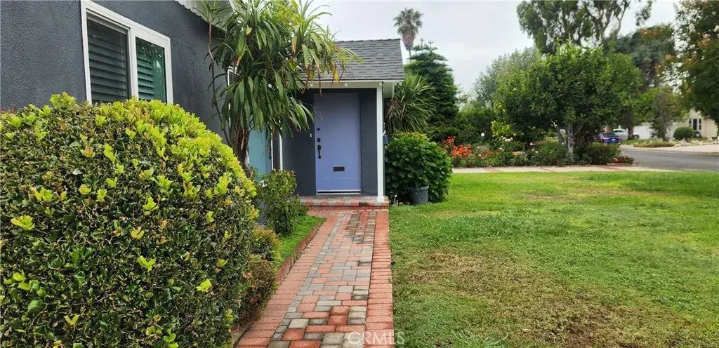 15816 Hart, Van Nuys