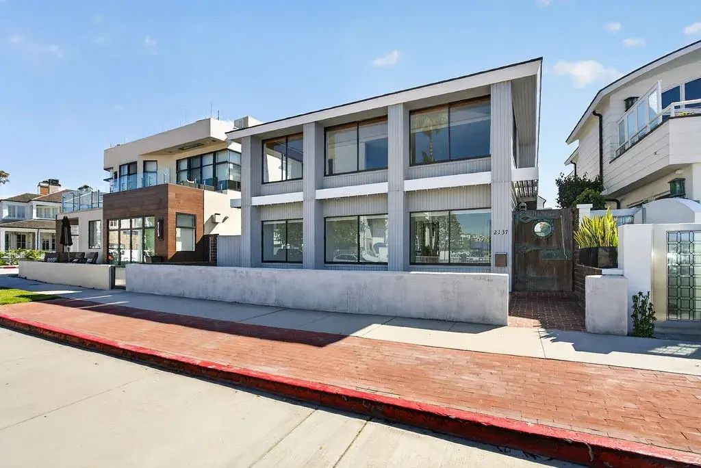 2137 Channel, Newport Beach