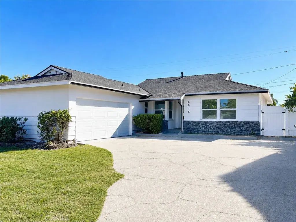 8015 Mcnulty, Winnetka