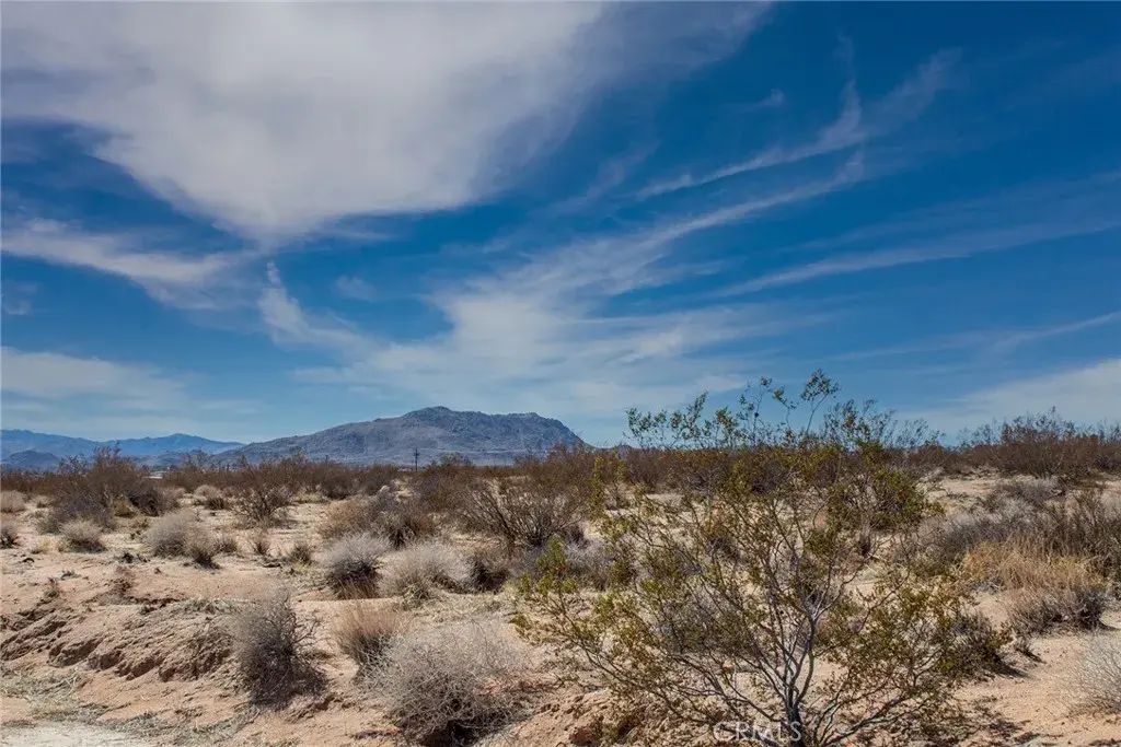 3374 Sunny Hill, Joshua Tree