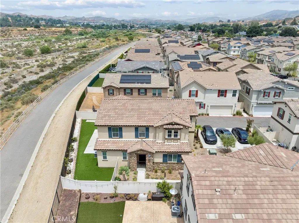 17115 Zion Drive, Canyon Country
