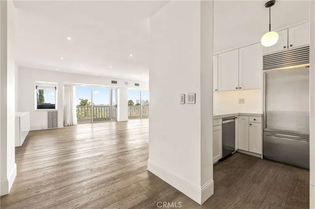 999 N Doheny Dr 310, West Hollywood