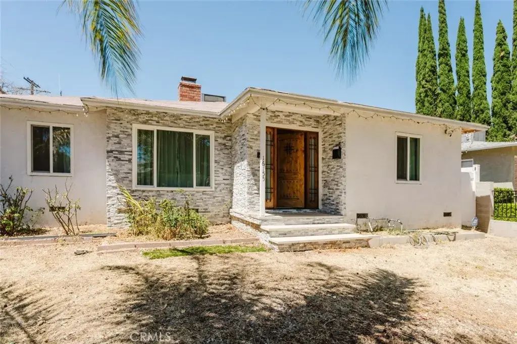 16155 Hamlin Street, Van Nuys