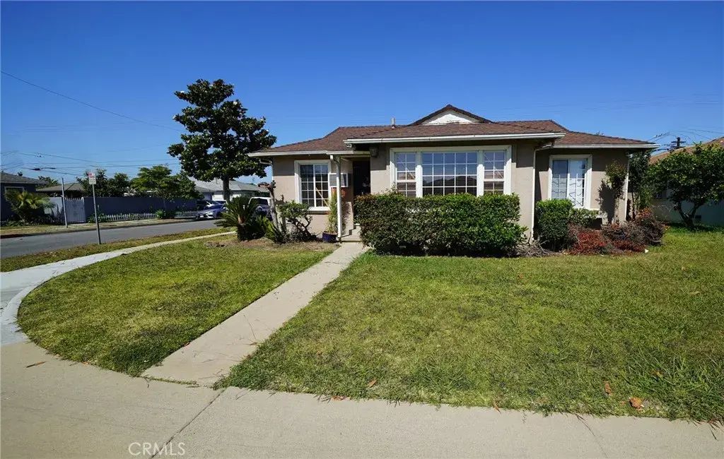13719 S San Pedro, Los Angeles