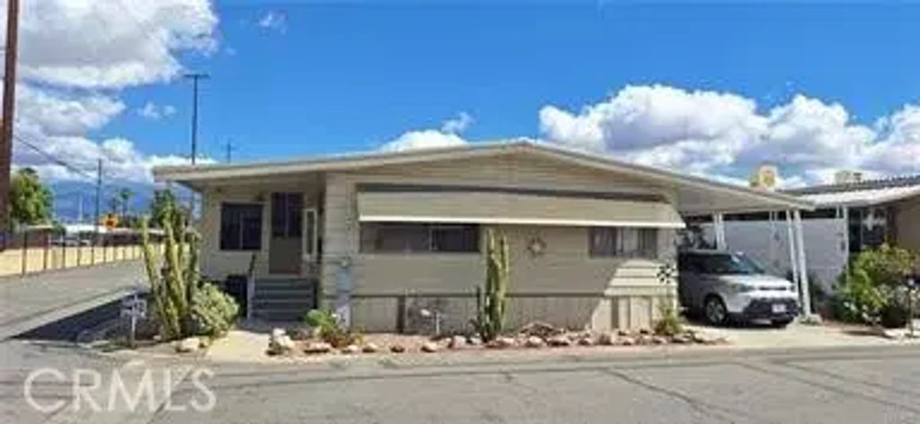 1895 W Devonshire 44, Hemet