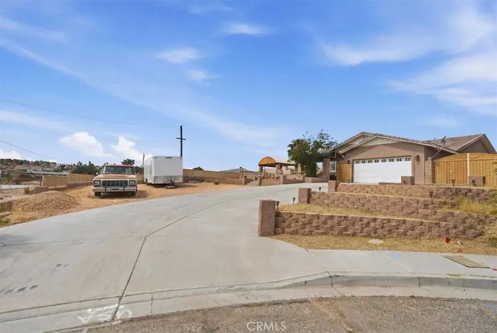 1160 Madrona, Barstow
