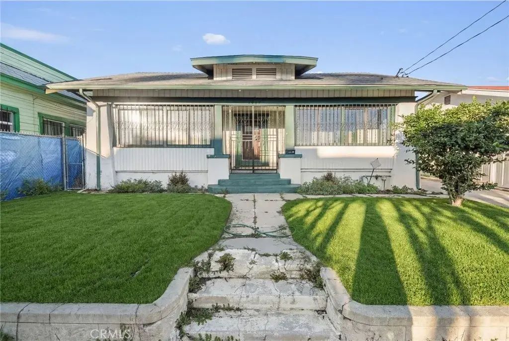 3507 Sabina, Los Angeles