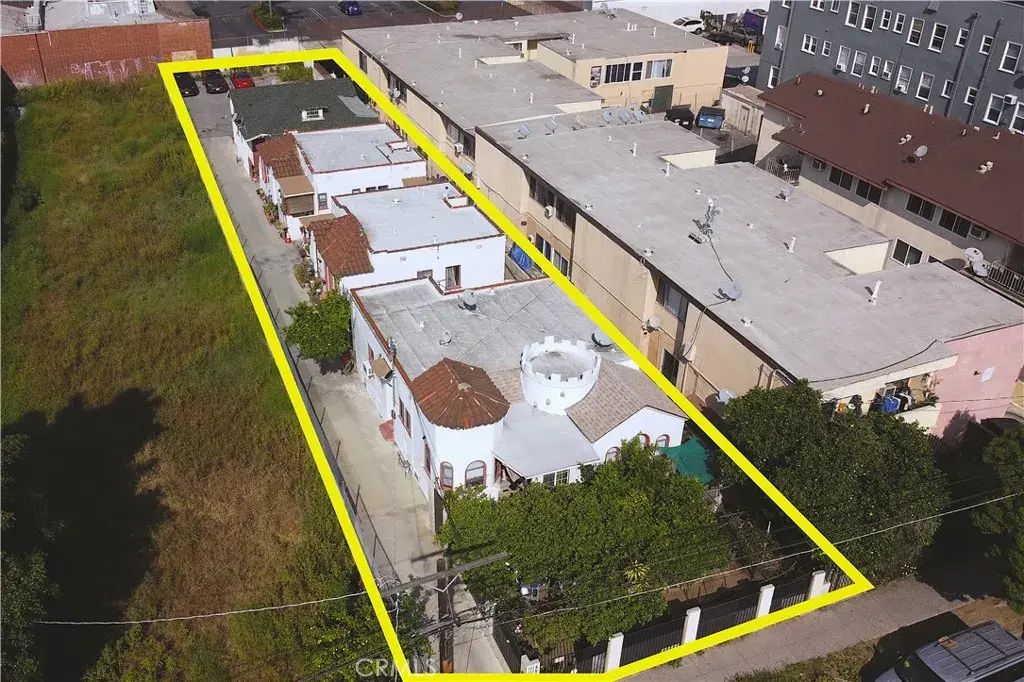 1115 N Madison, Los Angeles