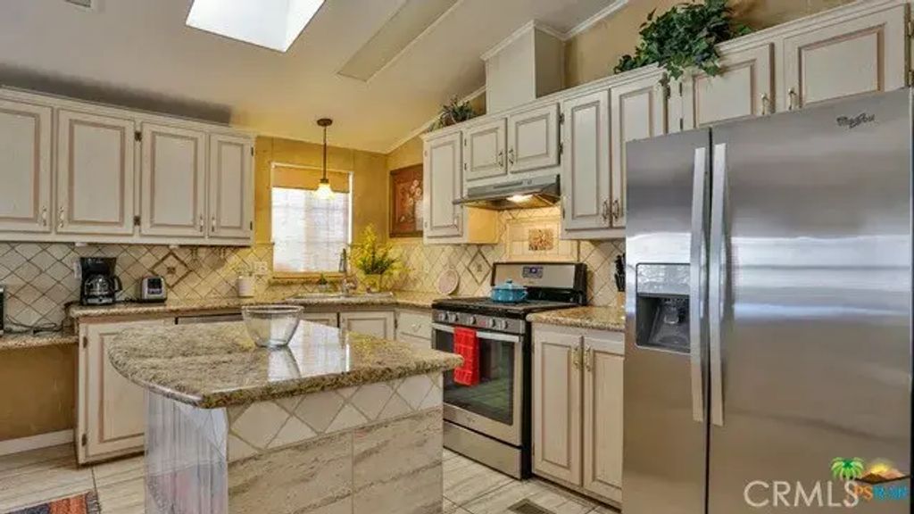 22840 Sterling 92, Palm Springs