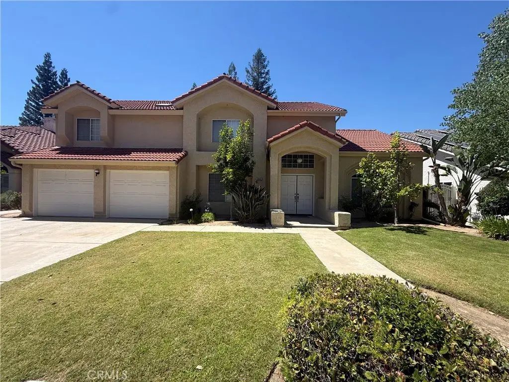 213 W Brier, Fresno
