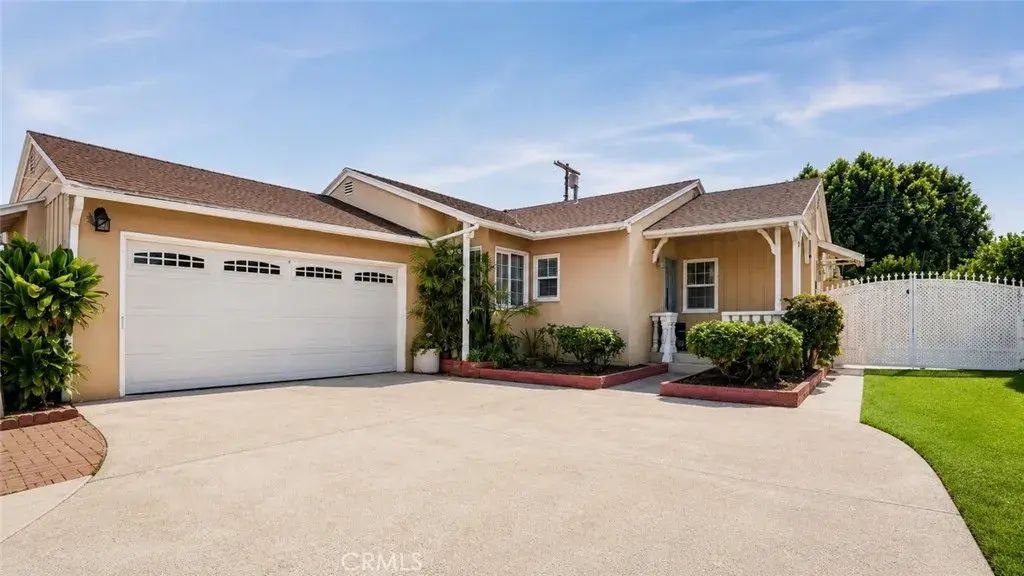 8115 Brimfield, Panorama City