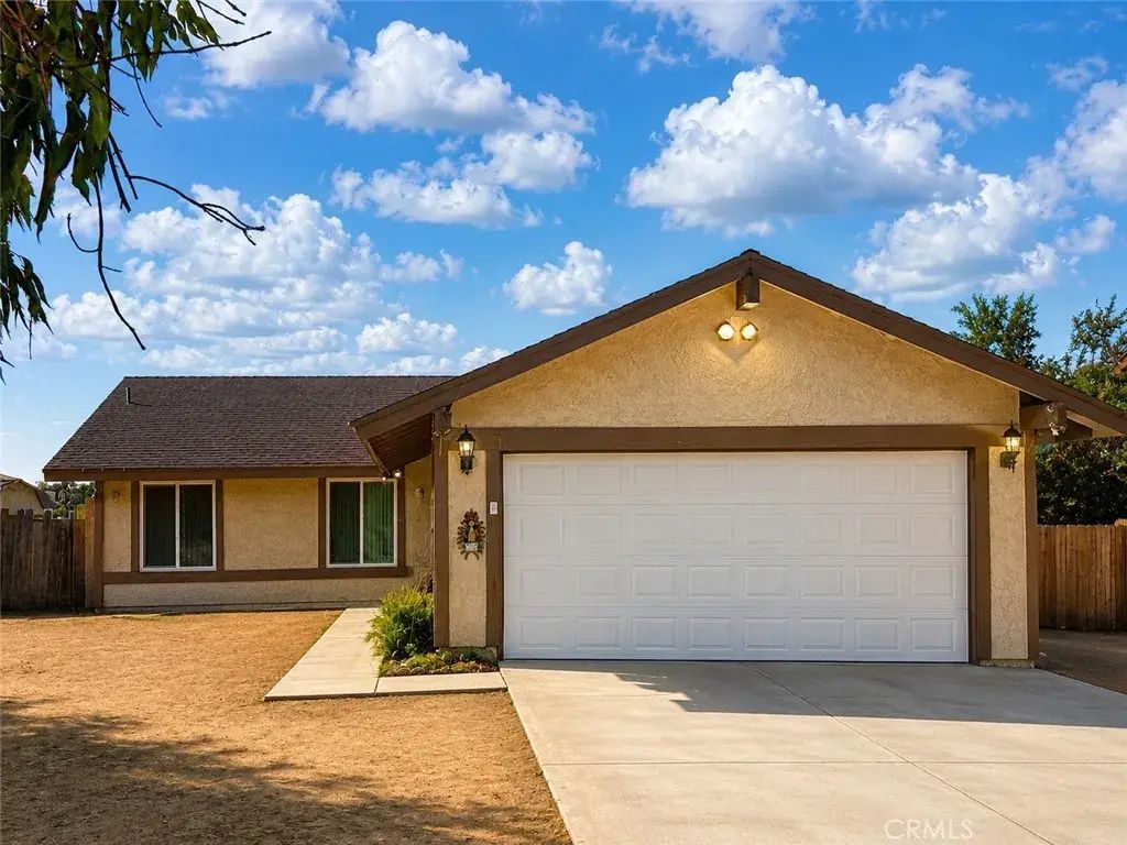 192 E Bowen Road, Perris