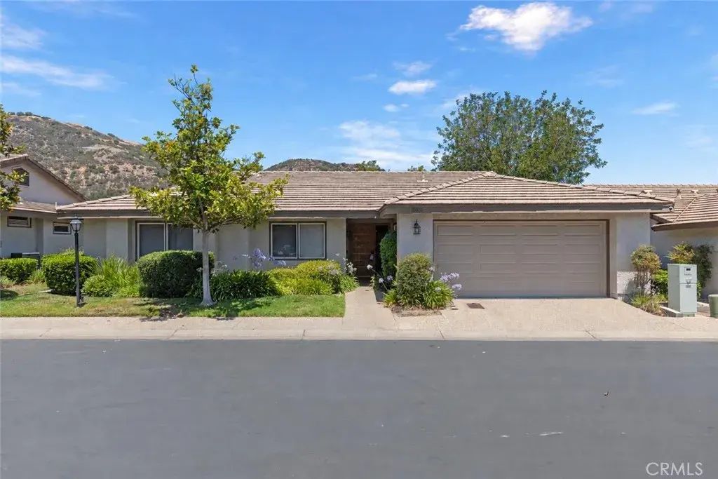 38321 Oaktree, Murrieta