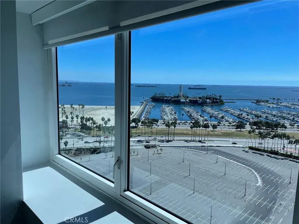 525 E Seaside Way 2006, Long Beach
