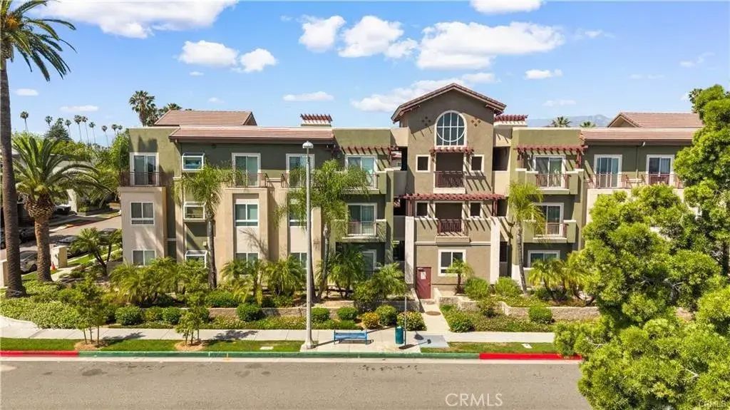 228 S Olive Avenue A302, Alhambra