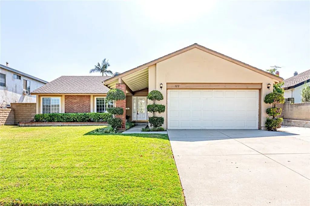 322 Dover, Brea
