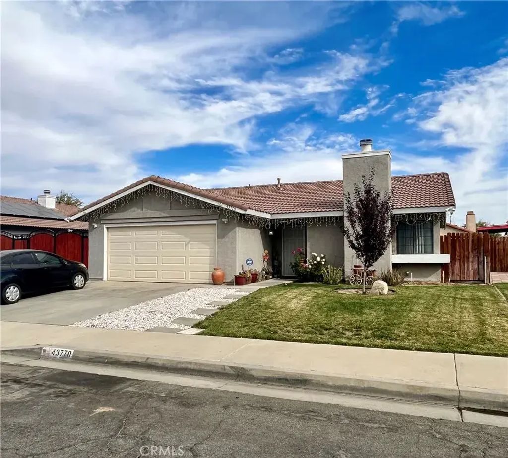 43770 Santa Rosa Circle, Lancaster