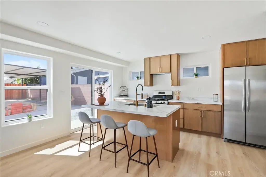 1614 W 214 1/2, Torrance