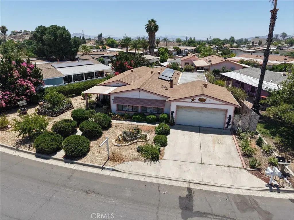 449 Highland Vista, Perris
