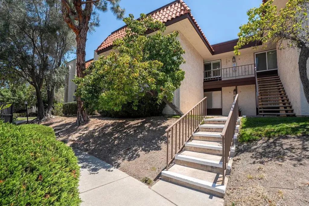 6878 Navajo Rd 36, 