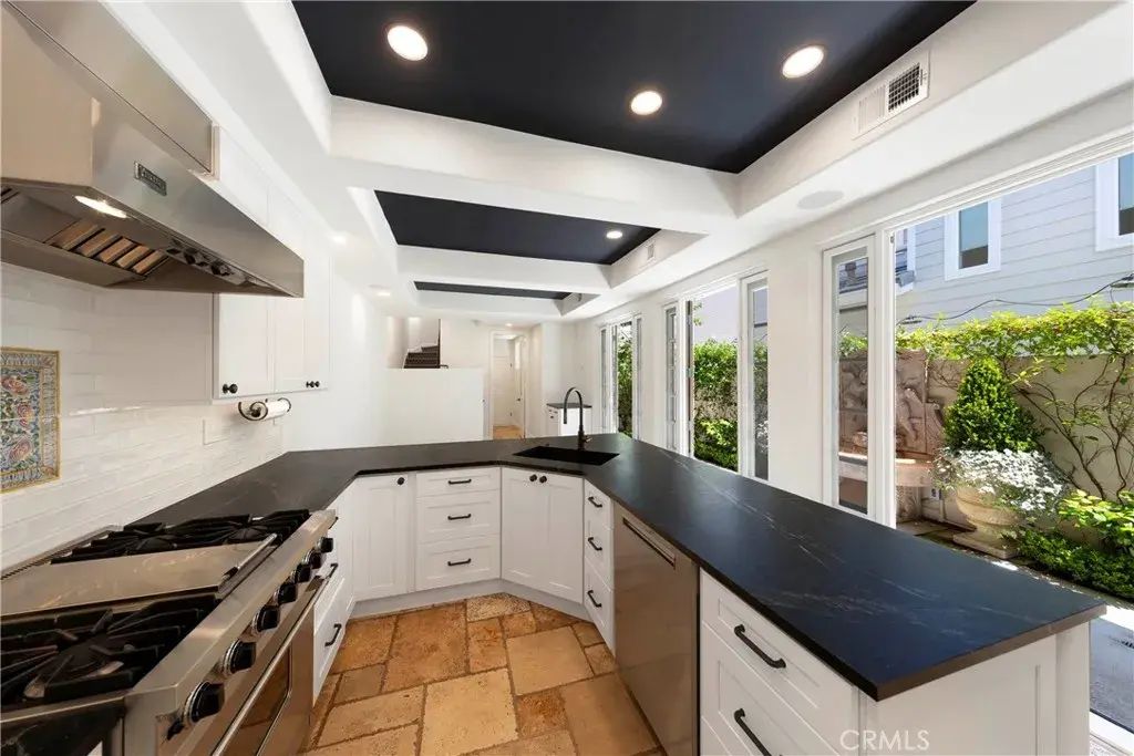 515 Begonia Avenue B, Corona Del Mar