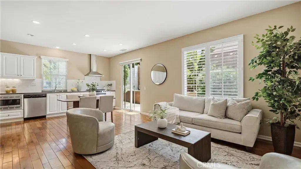 56 Pathway, Irvine