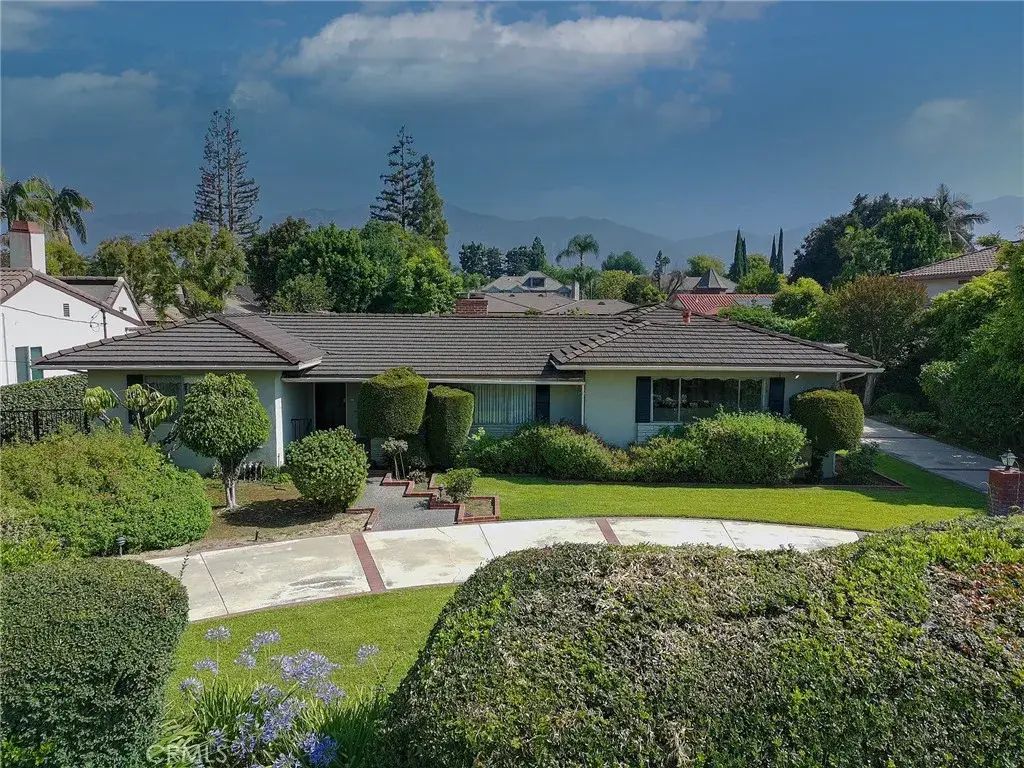 375 W Las Flores, Arcadia