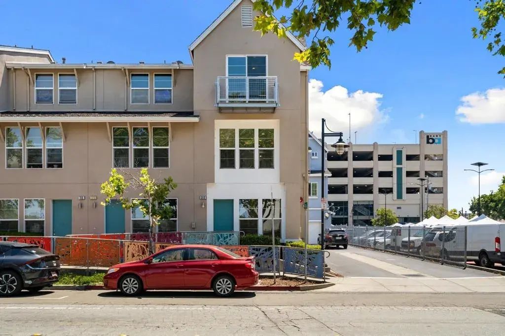 312 Marina Way, Richmond