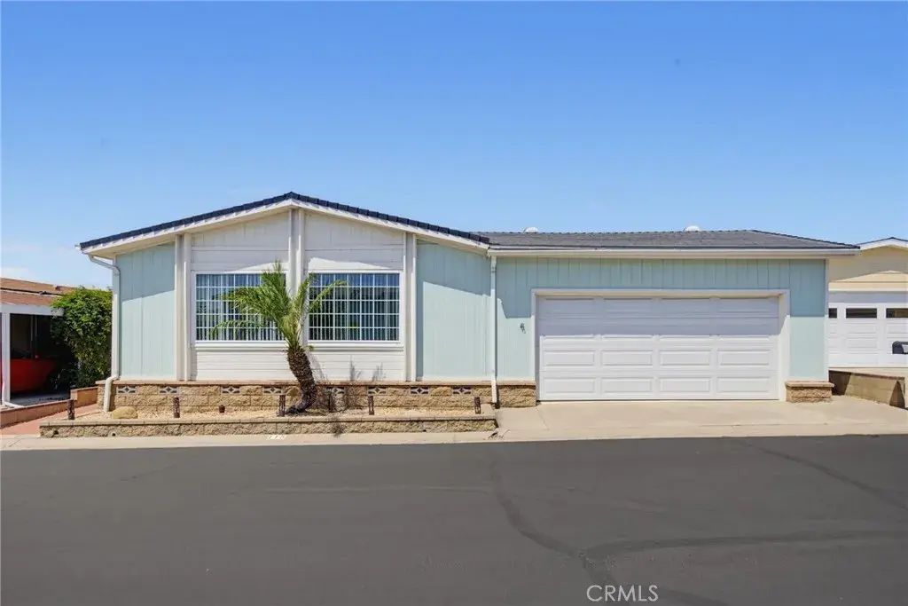 115 Poinsettia Gardens Drive 115, Ventura