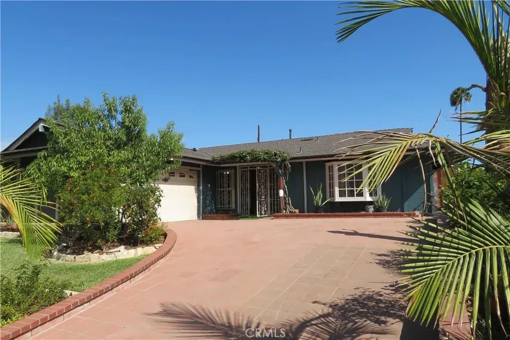 11666 Remington, Sylmar
