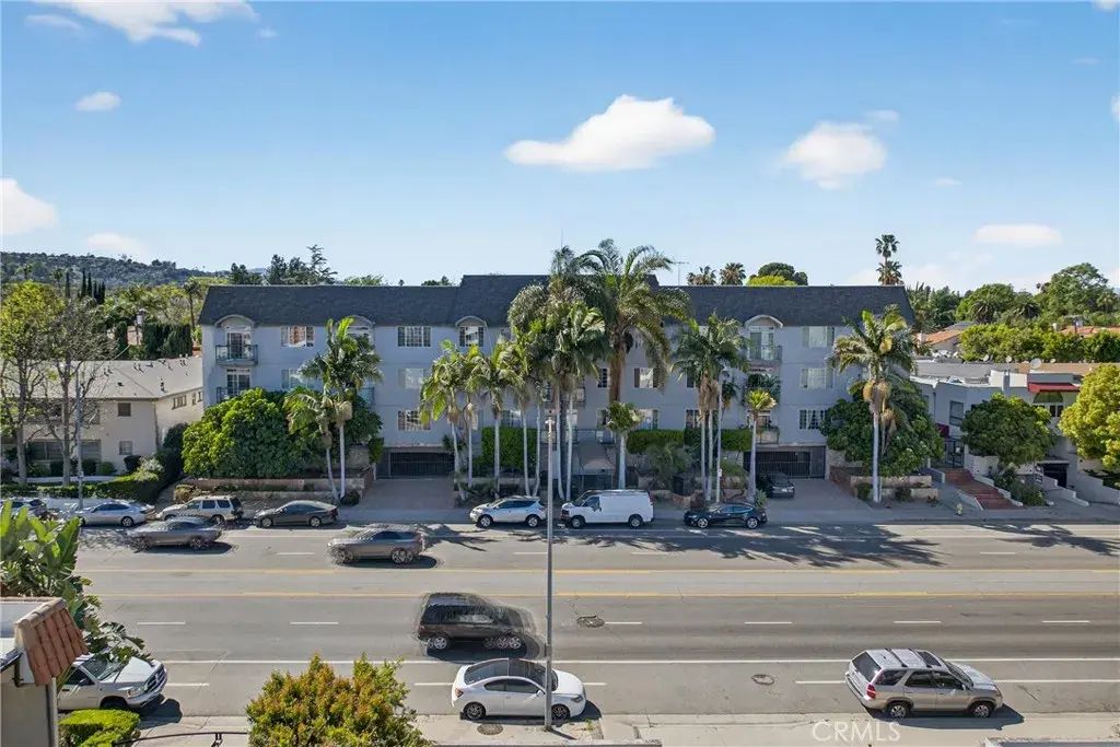 4441 Woodman Avenue 107, Sherman Oaks