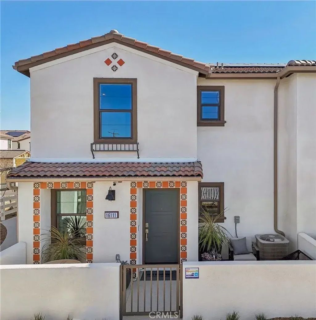 16133 Lumia Way, Fontana